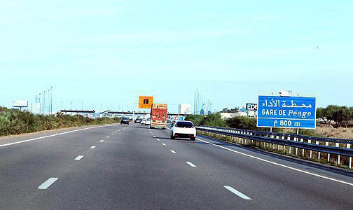بلاغ لشركة الطرق السيارة يدعو المغاربة لتنظيم تنقلاتهم قبل السفر