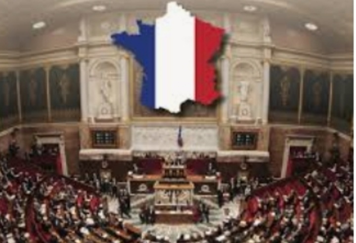 الرؤية المستقبلية للدستور حاضرة في حملة المرشحين لكرسي الرئاسة الفرنسي