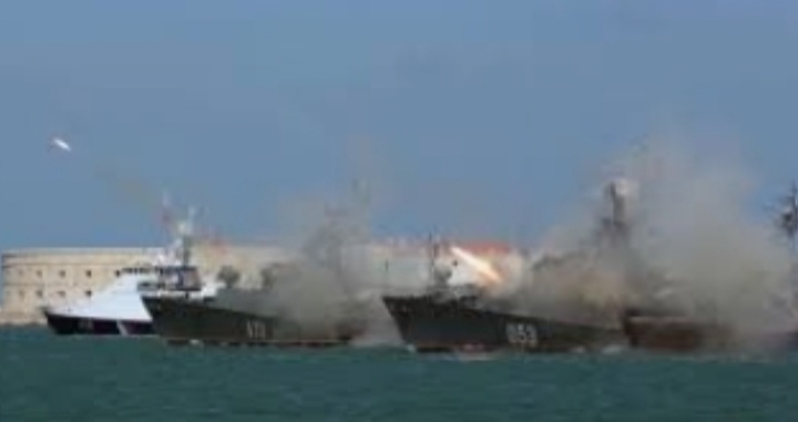البحرية الأوكرانية تعلن عن تدمير سفينة حربية روسية جديدة