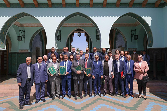 اتفاق اجتماعي وميثاق وطني للحوار الاجتماعي بين الحكومة ومقاولات المغرب والنقابات